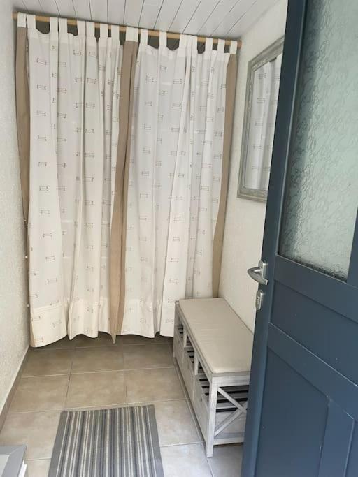 Tiny Paradise - 2 Bedrooms Apartment Montigny-sur-Loing Zewnętrze zdjęcie