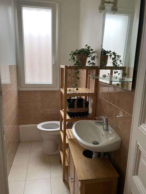 Tiny Paradise - 2 Bedrooms Apartment Montigny-sur-Loing Zewnętrze zdjęcie