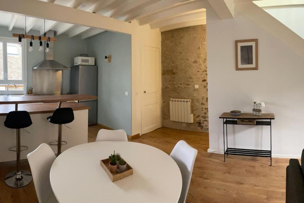 Tiny Paradise - 2 Bedrooms Apartment Montigny-sur-Loing Zewnętrze zdjęcie