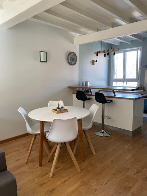 Tiny Paradise - 2 Bedrooms Apartment Montigny-sur-Loing Zewnętrze zdjęcie